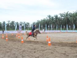 KONI Pusat Apresiasi Kesiapan Aceh Tamiang Dalam Pertandingan Eksibisi Berkuda Memanah