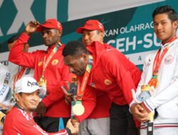 Dr. Yusrizal, M.Si Serahkan Medali untuk Juara Cabang Olahraga Menembak