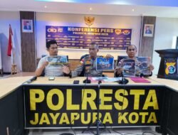 Dua Unit Mobil Terbakar di Waena karena Dilempar Sebuah Benda, Polisi Lakukan Penyelidikan