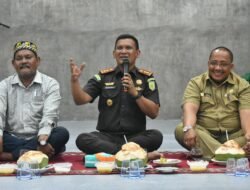 TETAPKAN DESA ANTI POLITIK UANG DI SIMPANG MULIA KAJARI BIREUEN INGATKAN BAHAYA POLITIK UANG.