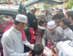 Jumat Berkah Sehat Tanpa Narkoba, BNNK Tabalong Kolaborasi Dengan Kedai Hajjah Endang Bagikan Nasi Kotak