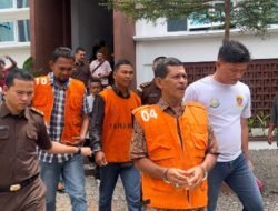 Kajari Bireuen Tahan Lima Tersangka Tipikor Pengelolaan Dana Desa.