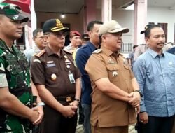 Pj Bupati Aceh Tamiang Lepas Pendistribusian Logistik Pilkada 2024