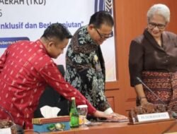 Penyerahan Daftar Isian Pelaksanaan Anggaran (DIPA) Kementerian/Lembaga dan Buku Daftar Alokasi Transfer ke Daerah