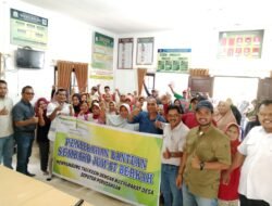 PT. Socfindo Kebun Sei Liput Gelar Jum’at Berkah Serahkan Puluhan Paket Sembako