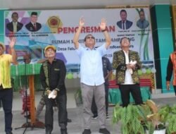 Gubernur NTT terpilih, Emanuel Melkiades Laka Lena, meresmikan RS Pratama Amfoang di Desa Fatunaus, Kecamatan Amfoang Utara,