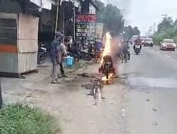 Pak Saman Gagal Pergi Ke Kualasimpang, Akibat Sepeda Motornya Terbakar
