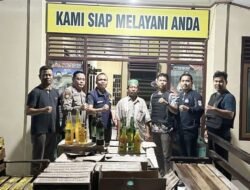 Polsek Muara Lakitan Sita Puluhan Botol Miras Berbagai Merk