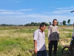 Dukung Program Pemerintah, Tingkatkan Ketahanan Pangan, Polsek Lima Puluh Bersama Masyarakat Menanam Jagung