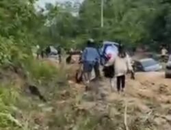 JALAN PROVINSI GUNUNG MAS KE MURUNG RAYA, KALTENG RUSAK PARAH, LUBANG BESAR DAN KUBANGAN BERLUMPUR