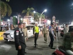 Satpol PP-WH Bersama Tim Gabungan Subdenpom, TNI, Polri dan Dinas Perhubungan Tertibkan Parkiran dan Pedagang