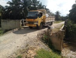 Jembatan Sungai Merah di Tenggulun Rusak
