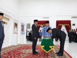 Pelantikan Sekdakab Serdang Bedagai di Lobi Kantor Bupati, H. Darma Wijaya singgung 100 hari kerjanya