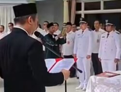 Bupati Sukamara Pimpin Pengambilan Sumpah Janji Jabatan Pj. Kepala Desa.