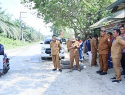 Bupati Aceh Tamiang Tinjau Jalan Rusak Di Alur Manis – Rantau