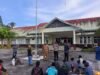 Aksi Demo Damai di Kantor BKPSDM Kabupaten Mimika  yang mengatas namakan Aliansi Pemuda Amungsa (APA).