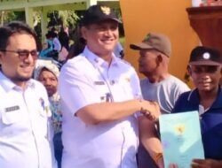 Bupati Aceh Tamiang Serahkan 207 Persil Prona Untuk Masyarakat Desa Kuala Peunaga