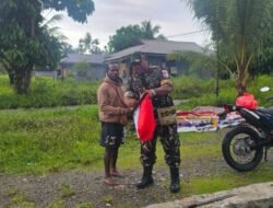 Tanamkan Jiwa Patriotisme Babinpotdirga Lanud YKU, Ajak Warga Kibarkan Bendera Merah Putih