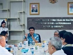 Perjalanan Panjang Sang Sekretaris, Untuk Memajukan Kampung Iwaka Menemui Titik Terang.
