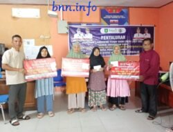 Pemdes Parit Kebumen Menyalurkan BLT-DD Tahap III Tahun 2025 Tiga Bulan Kepada 22 KPM