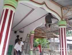 Menjelang HUT RI Ke 80, Mahasiswa Uniki Lakukan Pengecatan Tempat Ibadah