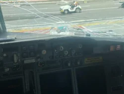 Diduga Akibat Korsleting, Pesawat Lion Air JT985 Alami Insiden Kaca Retak di Bandara Mozes Kilangin Timika, 