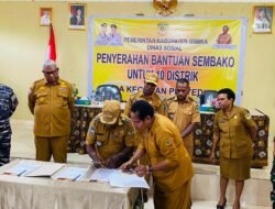 Bupati Mimika Serahkan Bantuan Sembako Dana Otsus untuk 10 Distrik