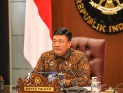 Menko Polkam Imbau Masyarakat Bedakan Demo Damai dan Aksi Anarkis