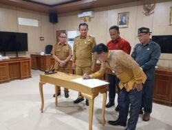 DPRD Gelar Paripurna V, Masa Sidang I Sepakat Tandatangani APBD P erubahan 2025