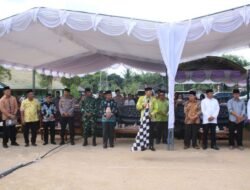 Bupati Barito Timur secara resmi melepas pawai ta’aruf Musabaqah Tilawatil Qur’an (MTQ) XI Tingkat Kabupaten