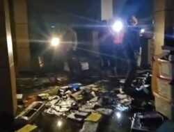 Polisi Temukan Petunjuk Penyebab Kebakaran Kantor Bappeda Kabupaten Mimika yang Lama.