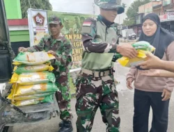 Sambut HUT TNI ke-80, Kodim Mimika Bersama Bulog Jual Beras Murah untuk Warga