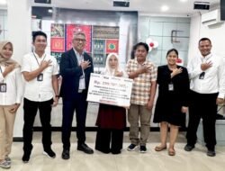 Tegar Setelah Bencana: Siti Nurdiah Terima Rp299 Juta dari Asuransi BRINS BRI Kanca Perdagangan. 