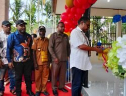 Dekatkan Pelayanan, Kampung Meekurima Miliki Kantor Baru, Gesung Posyandu, dan Depot Air Bersih