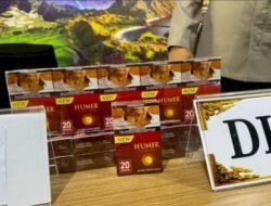 Polda NTT Ungkap Dua Kasus Praktek Perdagangan Tanpa Izin, 2,590 Bungkus Rokok Ilegal Disita