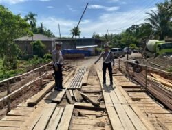Satlantas Polres Musi Rawas Lakukan Pengecekan Jembatan Rusak dan Sampaikan Himbauan Keselamatan