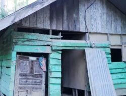 Rumah Zainal Arifin Di Teluk Halban Nyaris Ambruk, Bupati Armia : Akan Kita Bangun Total