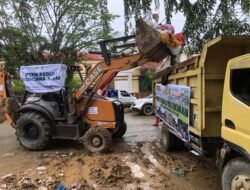 PTPN IV Regional VI Kerahkan Alat Berat Percepat Pembersihan Sisa Banjir di Langsa