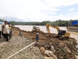 Presiden Tinjau Langsung Pembangunan Jembatan Bailey Teupin Mane Penghubung Bireuen – Takengon