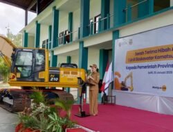 Pemerintah Provinsi Maluku Utara Terima Hibah Ekskavator Dari PT United Tractors TBK