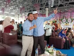 Bupati M. Yamin bersama Wakil Bupati Adi Mula Nakalelu Menggelar Acara Terima Kasih kepada Masyarakat.