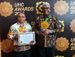 Tiga Kali Raih Penghargaan UHC  Award, Bupati Rettob: Target 100 Persen Pelayanan JKN di Tahun 2027