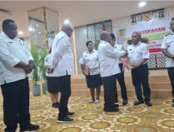Bupati Resmi Menyerahkan Dokumen Pelaksana Anggaran SKPD Mimika Tahun 2026