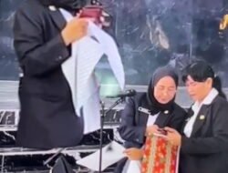 Administrasi Kacau, Baca SK Pelantikan Berhenti Lalu Sambung Baca dari HP. Itu Maksudnya Apa ???