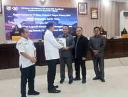 Rapat Paripurna DPRD, Bupati Barito Timur Sampaikan LKPJ Tahun Anggaran 2025