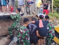 ​Jembatan Asam Tiga Kupang Ambruk, Personel Brigif 21/Komodo Gerak Cepat di Lapangan