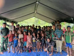 Di Tengah Keterbatasan, Satgas Yonif 121/MK dan Warga Tuali Rayakan Paskah Penuh Sukacita