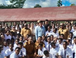 Wakil Presiden Sambangi Sentral Pendidikan Timika, Menyapa Siswa hingga Tinjau Asrama