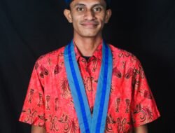 Ritual Hardiknas dan Kebohongan Anggaran: Ketika Negara Membangun Gedung, Tapi Menelantarkan Guru