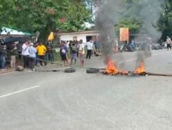 UMKM Papua Barat Gelar Aksi Palang Jalan, Tuntut Ganti Rugi dan Minta Ketua Regional Dicopot
